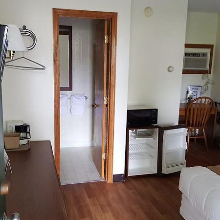 Budget Host Inn Detroit Lakes Esterno foto