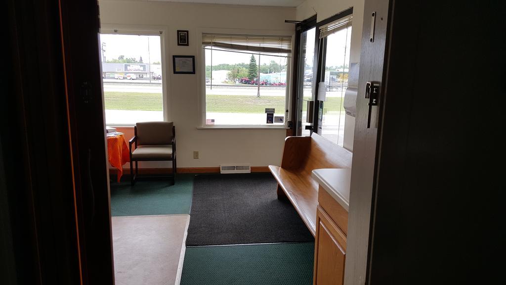 Budget Host Inn Detroit Lakes Esterno foto