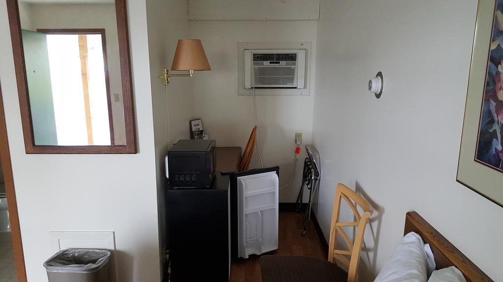 Budget Host Inn Detroit Lakes Esterno foto