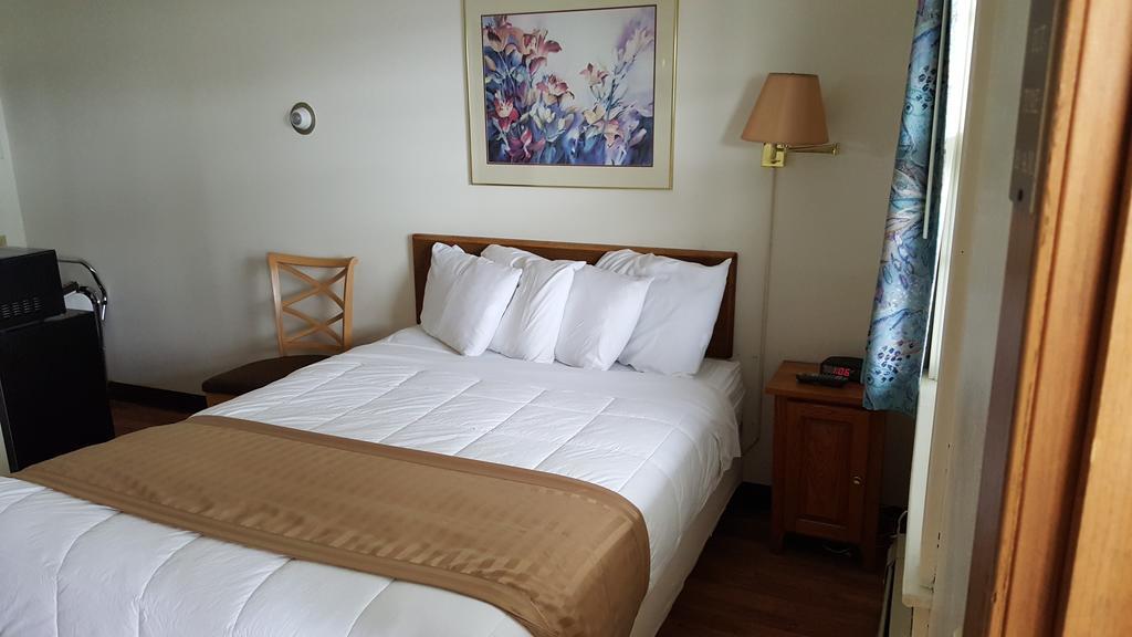 Budget Host Inn Detroit Lakes Esterno foto