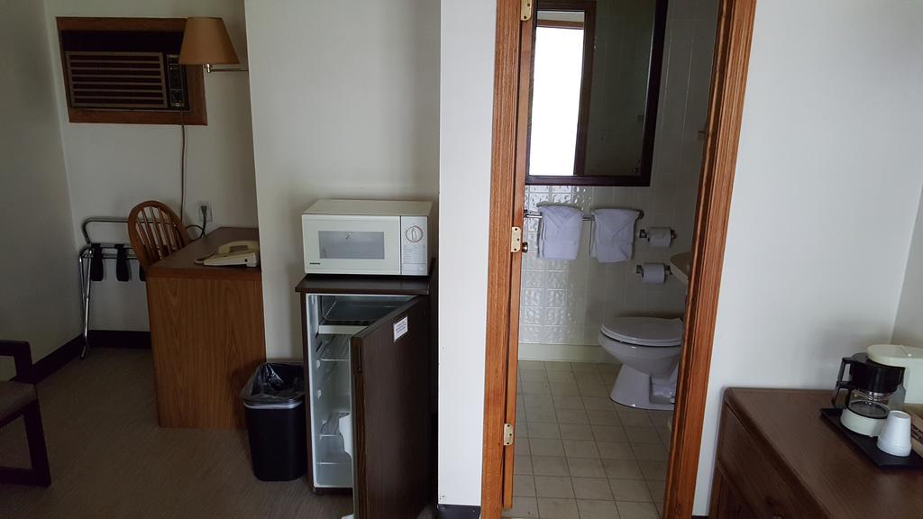 Budget Host Inn Detroit Lakes Esterno foto