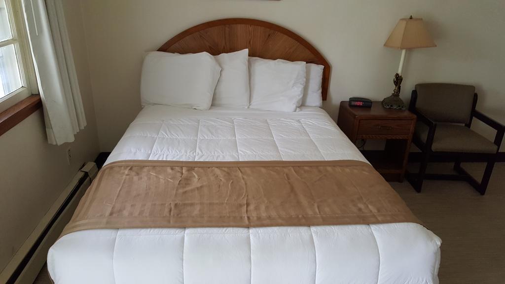 Budget Host Inn Detroit Lakes Esterno foto