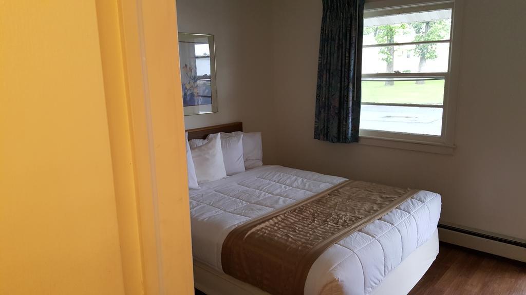 Budget Host Inn Detroit Lakes Esterno foto