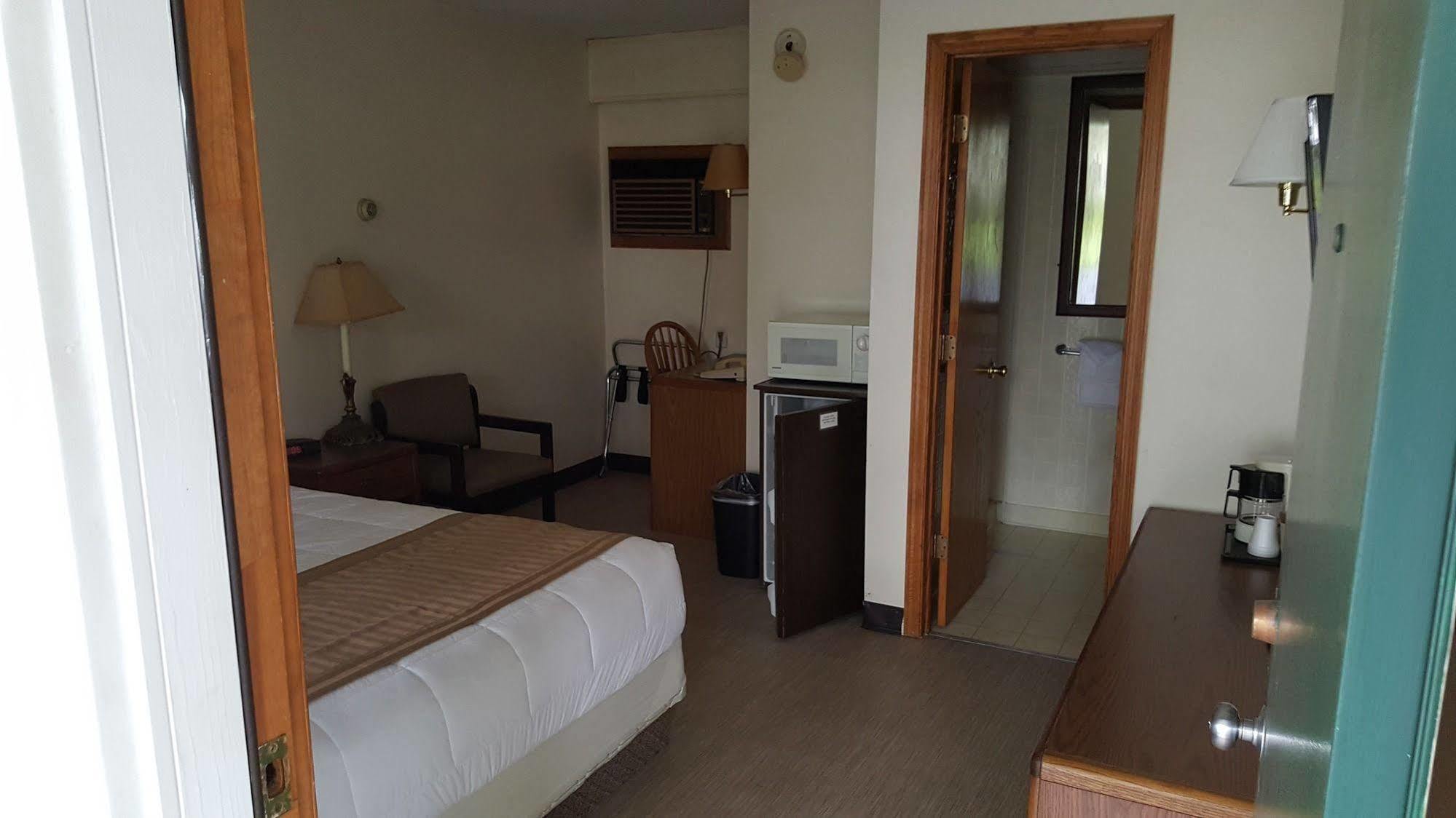Budget Host Inn Detroit Lakes Esterno foto