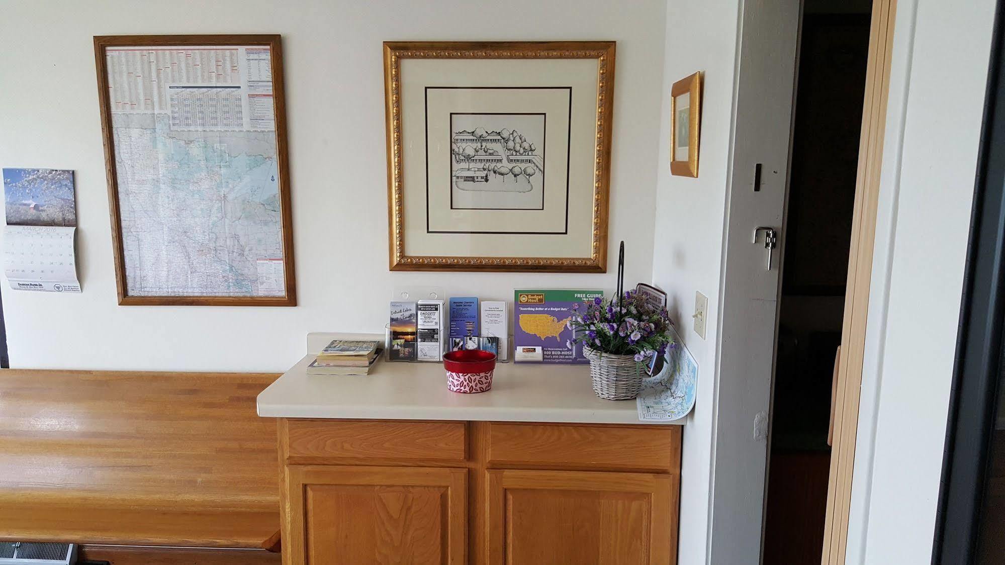 Budget Host Inn Detroit Lakes Esterno foto
