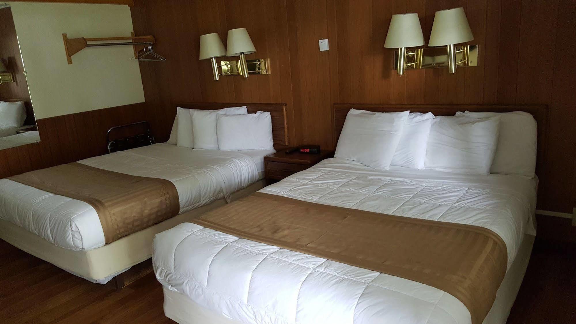 Budget Host Inn Detroit Lakes Esterno foto