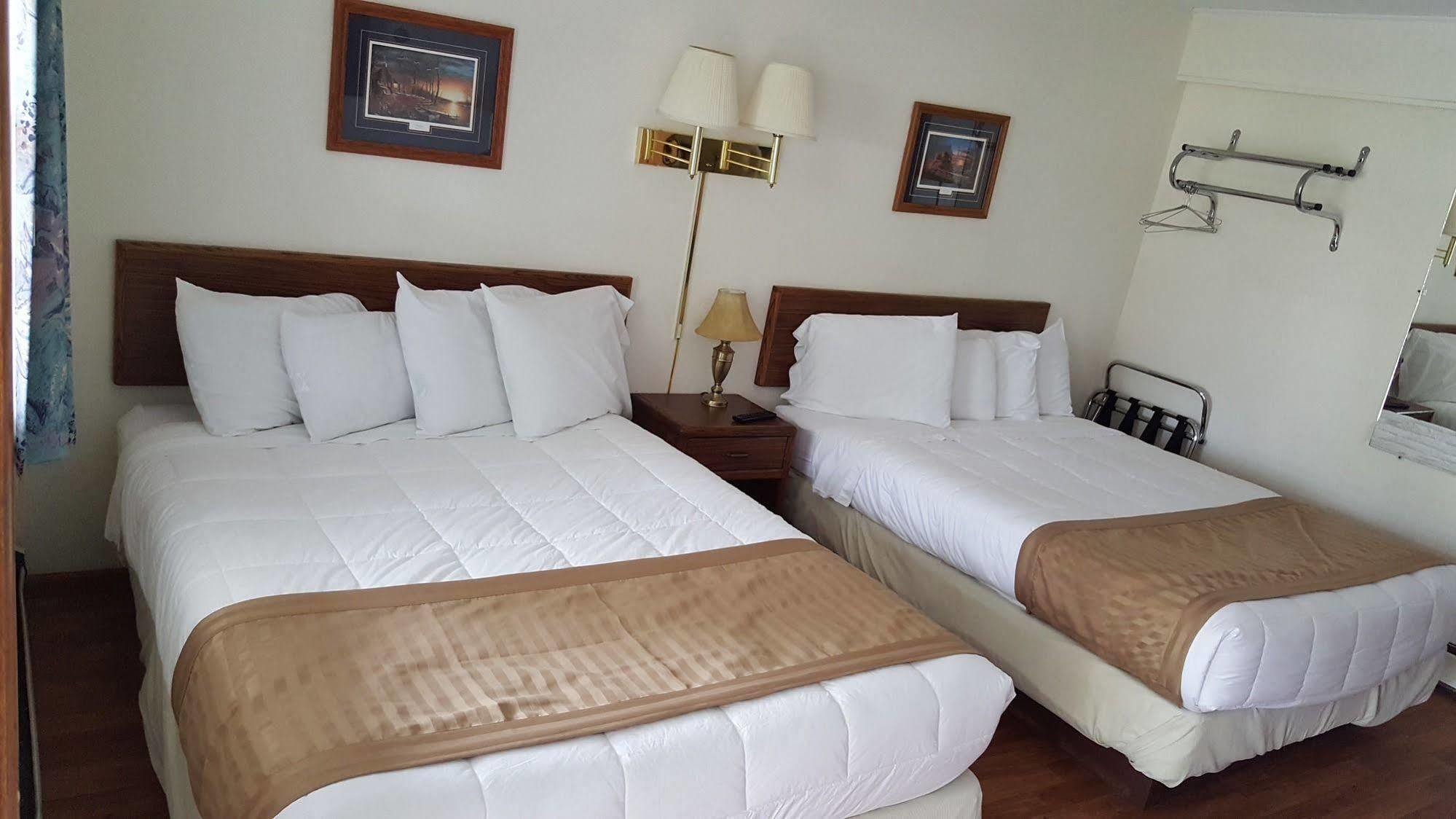 Budget Host Inn Detroit Lakes Esterno foto