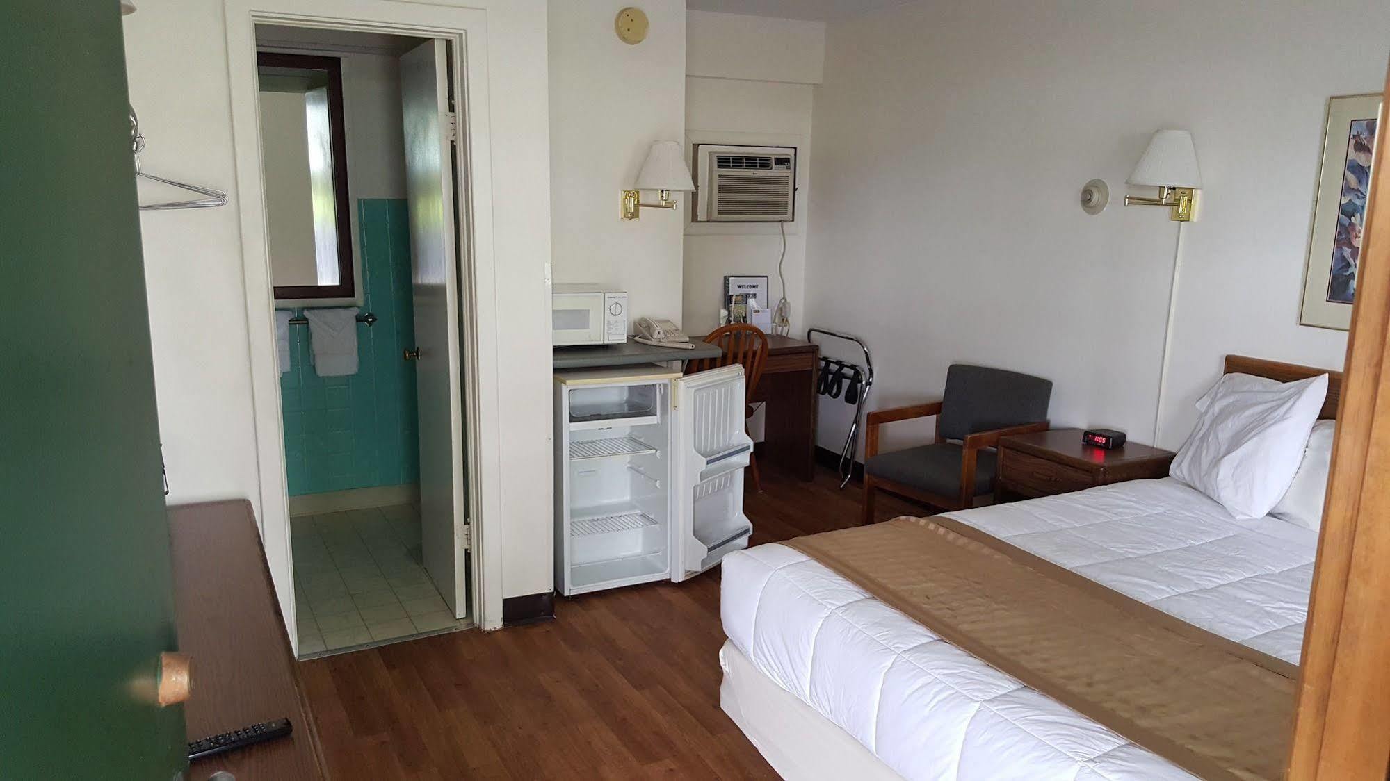 Budget Host Inn Detroit Lakes Esterno foto