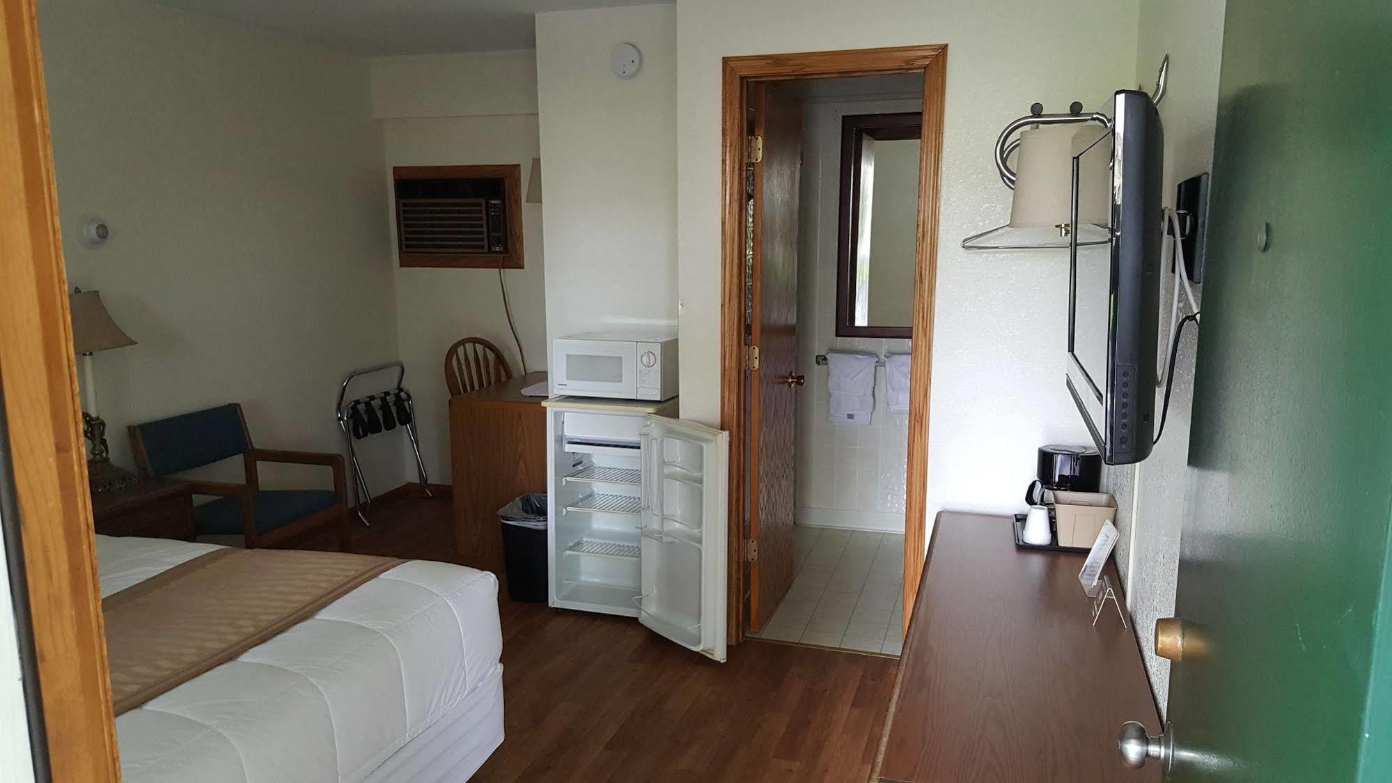 Budget Host Inn Detroit Lakes Esterno foto